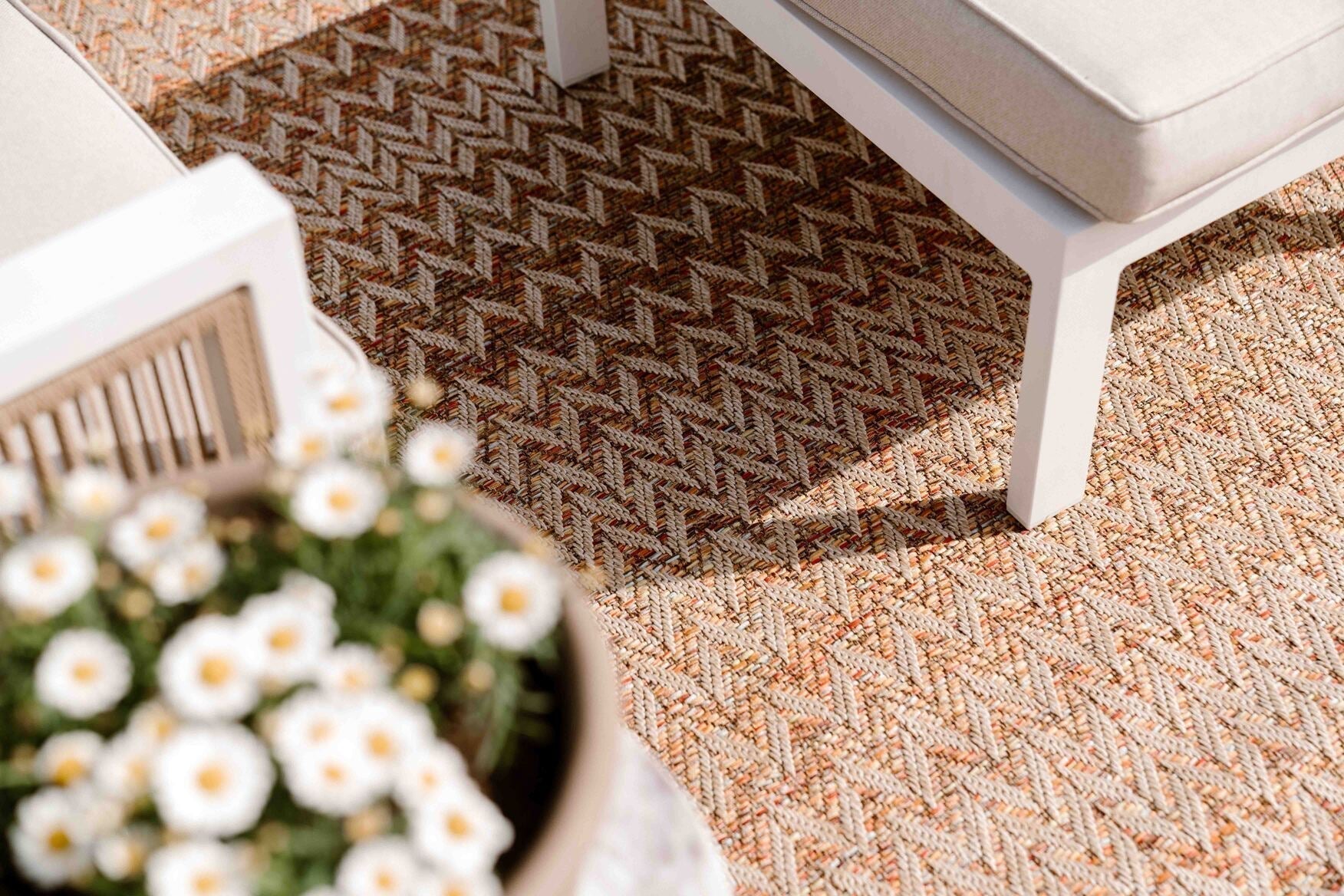 Buitenkleed echt weerbestendig? Feiten & fabels - Vloerkledenloods