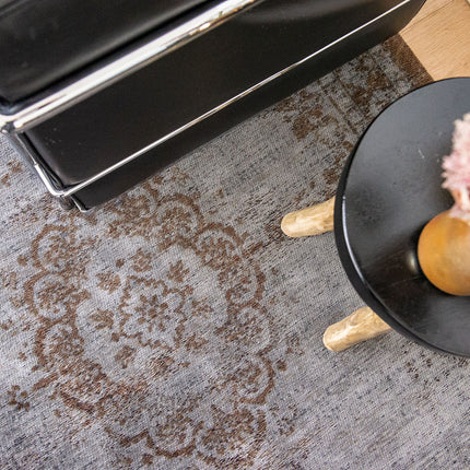 Fading World Medallion Collection Grey ebony 8257 - Louis de Poortere