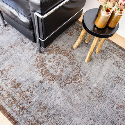 Fading World Medallion Collection Grey ebony 8257 - Louis de Poortere