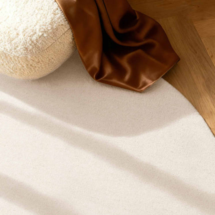 Elle Decoration Puristic fijne bouclé wollen vloerkleed Knots Naturel Wit - Vloerkledenloods