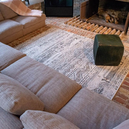 Antiquarian Kilim Medina white 9114 - Louis de Poortere - Vloerkledenloods