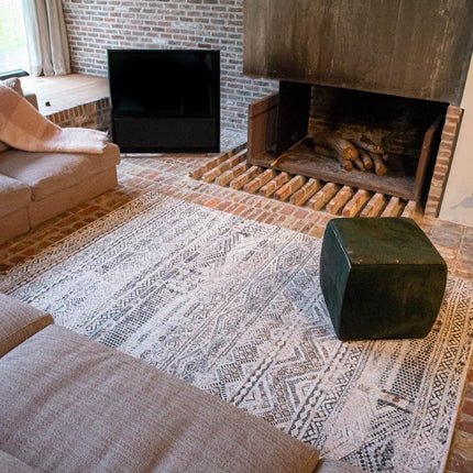 Antiquarian Kilim Medina white 9114 - Louis de Poortere - Vloerkledenloods