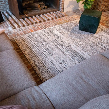Antiquarian Kilim Medina white 9114 - Louis de Poortere - Vloerkledenloods