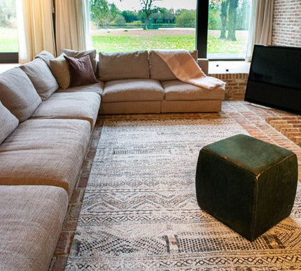 Antiquarian Kilim Medina white 9114 - Louis de Poortere - Vloerkledenloods