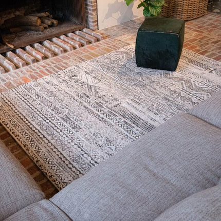 Antiquarian Kilim Medina white 9114 - Louis de Poortere - Vloerkledenloods