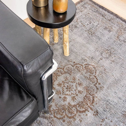 Fading World Medallion Collection Grey ebony 8257 - Louis de Poortere - Vloerkledenloods