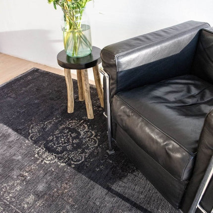 Fading World Medallion Collection Mineral black 8263 - Louis de Poortere - Vloerkledenloods