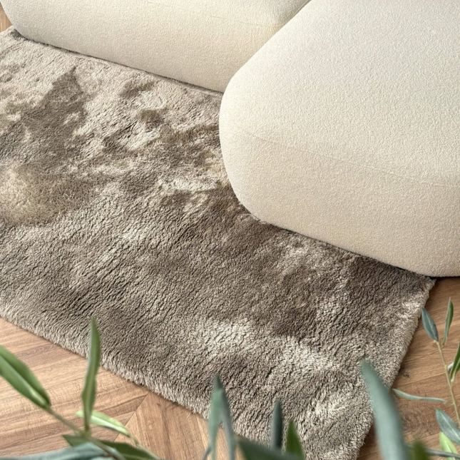 Hoogpolig vloerkleed Odelia stone - Interieur05