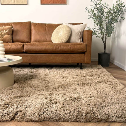 Hoogpolig vloerkleed Pilo taupe polyester Interieur05 - Vloerkledenloods