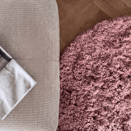 Hoogpolige Vloerkleden - Organisch hoogpolig vloerkleed Pilo Darkpink Polyester Interieur05 - Vloerkledenloods