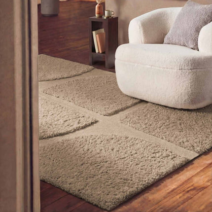 Hoogpolige vloerkleden - Ted Baker Lambeth hoogpolig vloerkleed Jasper Beige - Vloerkledenloods