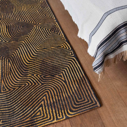 Meditation Coral Collection Black Gold 9227 - Louis de Poortere - Vloerkledenloods