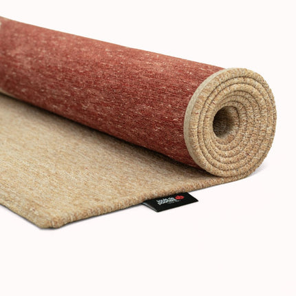 Moderne vloerkleden - Vloerkleed Ribbon Imperial Red 9847 - Louis De Poortere - Vloerkledenloods