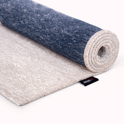 Moderne vloerkleden - Vloerkleed Ribbon Sea Ink 9849 - Louis De Poortere - Vloerkledenloods