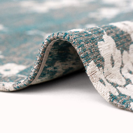 Moderne vloerkleden - Vloerkleed Sakura Lake Blue 9850 - Louis De Poortere - Vloerkledenloods