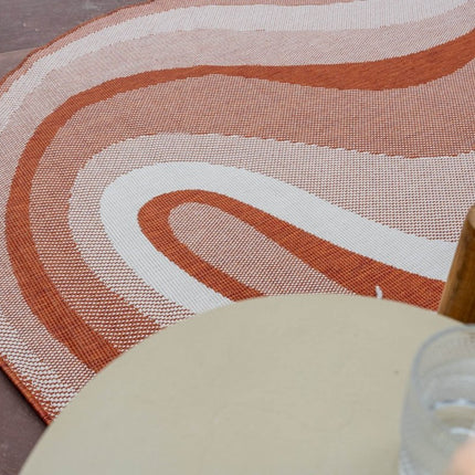 Organisch gevormd buitenkleed Loop Stone Roest - Vloerkledenloods