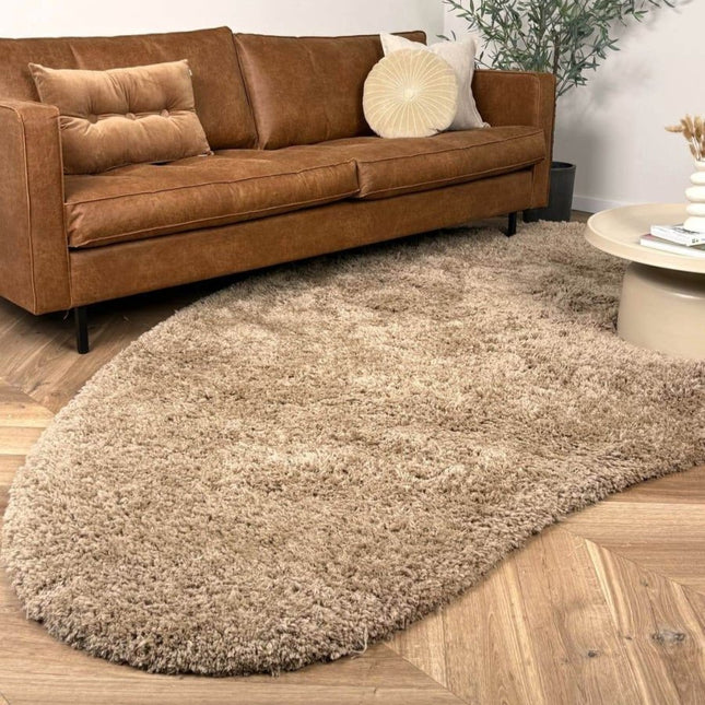 Organisch hoogpolig vloerkleed Pilo taupe polyester Interieur05 - Vloerkledenloods