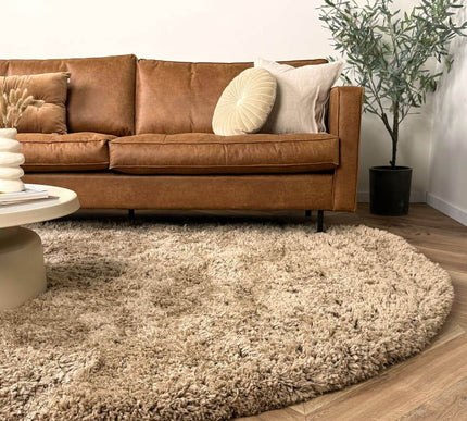 Organisch hoogpolig vloerkleed Pilo taupe polyester Interieur05 - Vloerkledenloods