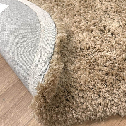 Organisch hoogpolig vloerkleed Pilo taupe polyester Interieur05 - Vloerkledenloods