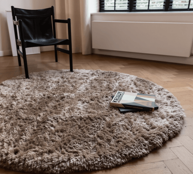 Rond hoogpolig vloerkleed Fender taupe - Vloerkledenloods