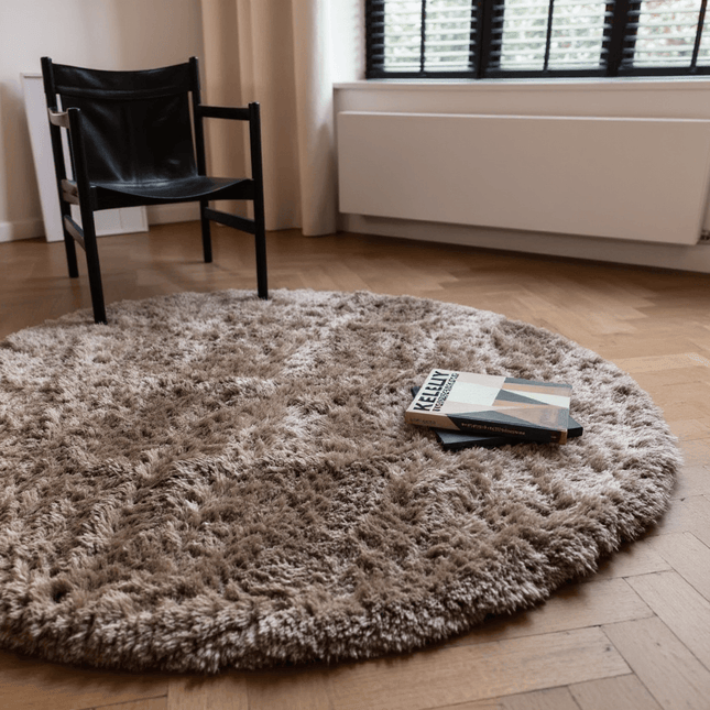 Rond hoogpolig vloerkleed Fender taupe - Vloerkledenloods