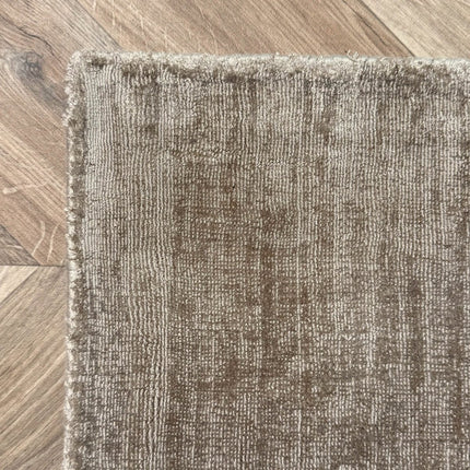 Vloerkleed Felva viscose silk taupe - Interieur05 - Vloerkledenloods